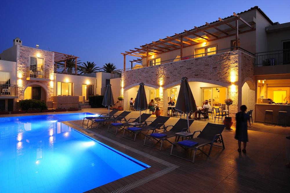 Maravel Star Art Hotel Adelianos Kampos Ngoại thất bức ảnh