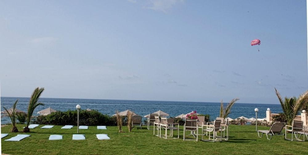 Maravel Star Art Hotel Adelianos Kampos Ngoại thất bức ảnh