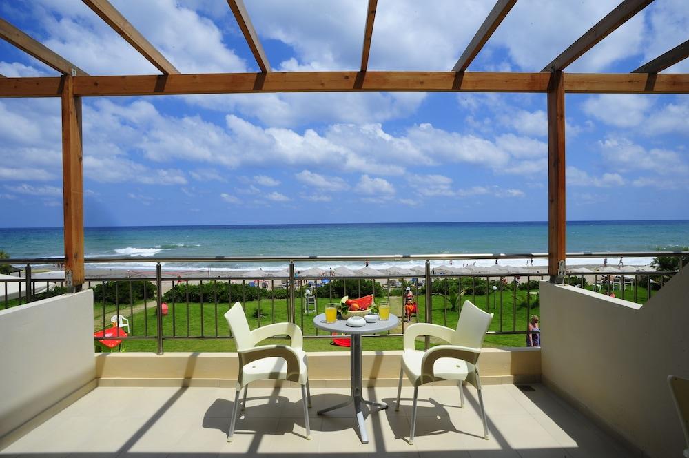 Maravel Star Art Hotel Adelianos Kampos Ngoại thất bức ảnh