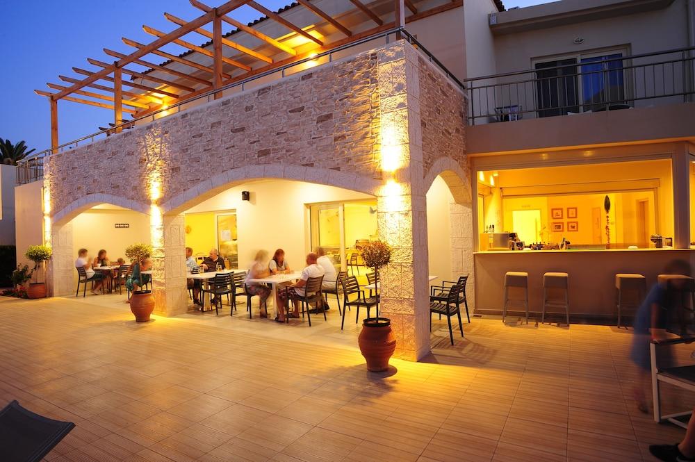 Maravel Star Art Hotel Adelianos Kampos Ngoại thất bức ảnh
