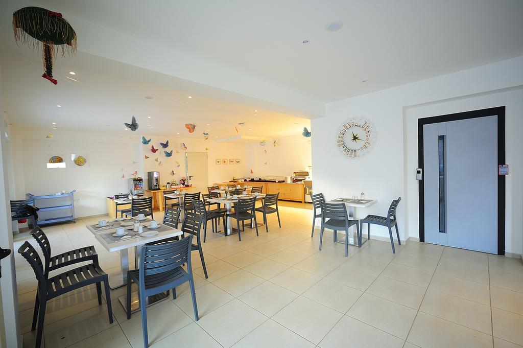 Maravel Star Art Hotel Adelianos Kampos Ngoại thất bức ảnh